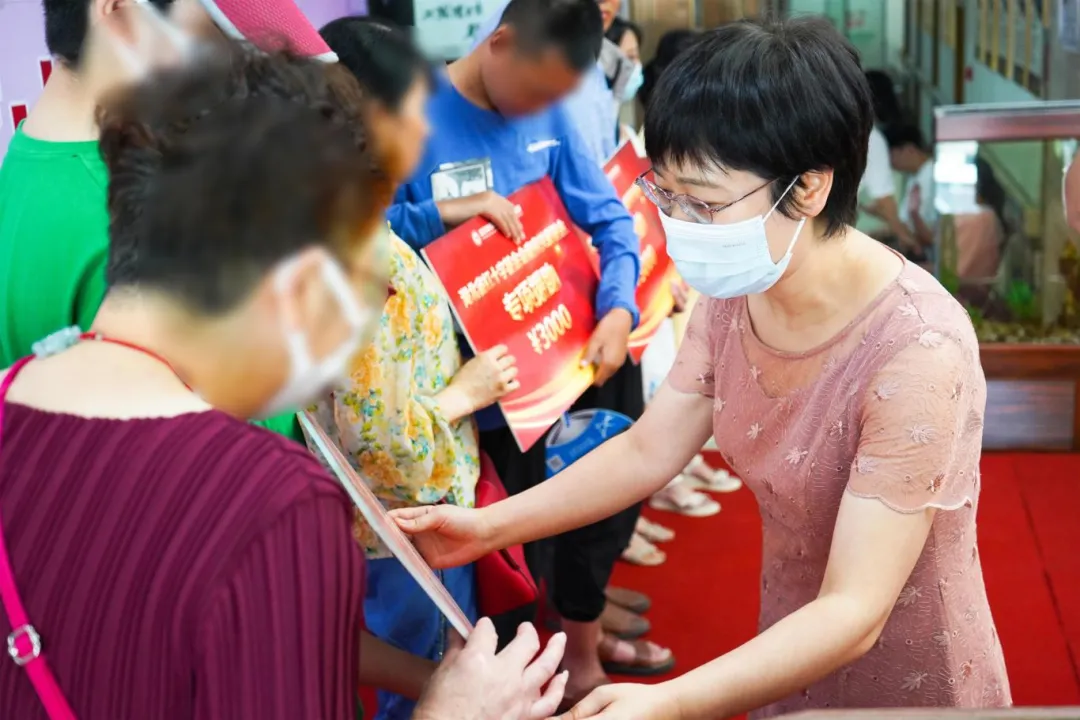 第十八个国际癫痫关爱日，癫痫患者征集计划火热进行中，可申请3000-10000元的公益基金援助!!!