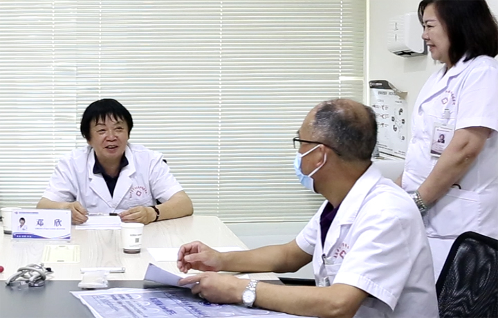 【会诊进行时】首都医科大学附属北京天坛医院邓欣主任莅临我院开启癫痫精准诊疗