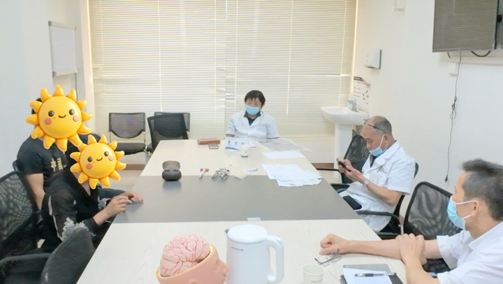 【会诊进行时】首都医科大学附属北京天坛医院邓欣主任莅临我院开启癫痫精准诊疗