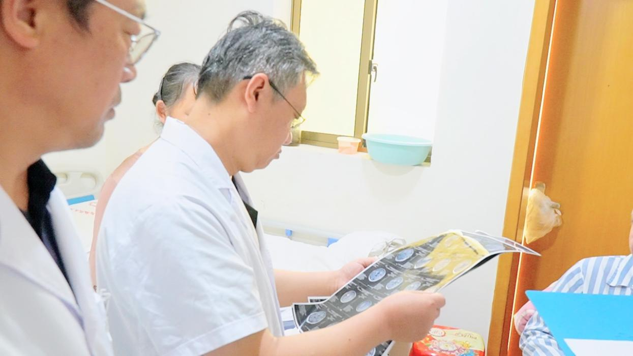 “家门口”看北京专家，北京友谊医院陈葵主任联合我院专家开展多学科联合会诊