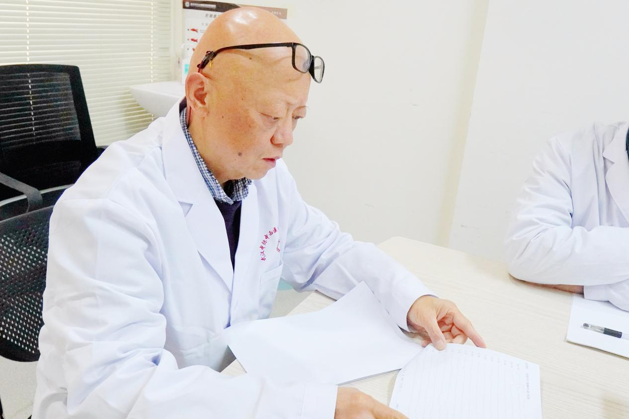 华中科技大学附属协和医院邓学军教授领衔我院专家团多学科协作，助癫痫患者迈出新年康复关键一步!