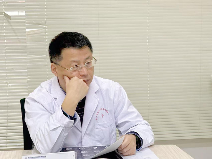 北京大学首钢医院高伟主任亲临武汉中际医院，为青少年癫痫患者的健康护航