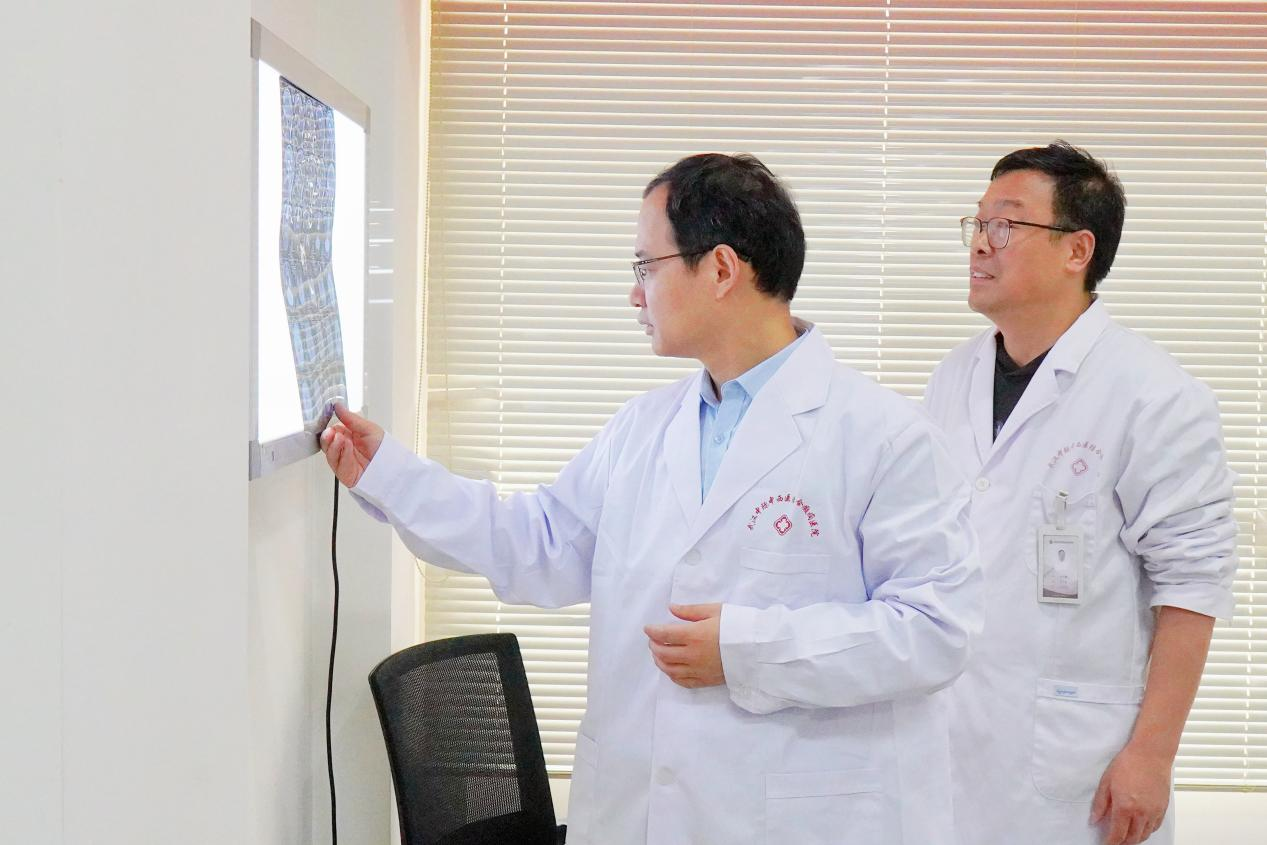 【会诊纪实】辨证施治!首都医科大学附属北京朝阳医院王海祥主任莅临武汉中际医院亲诊，癫痫患者迎曙光