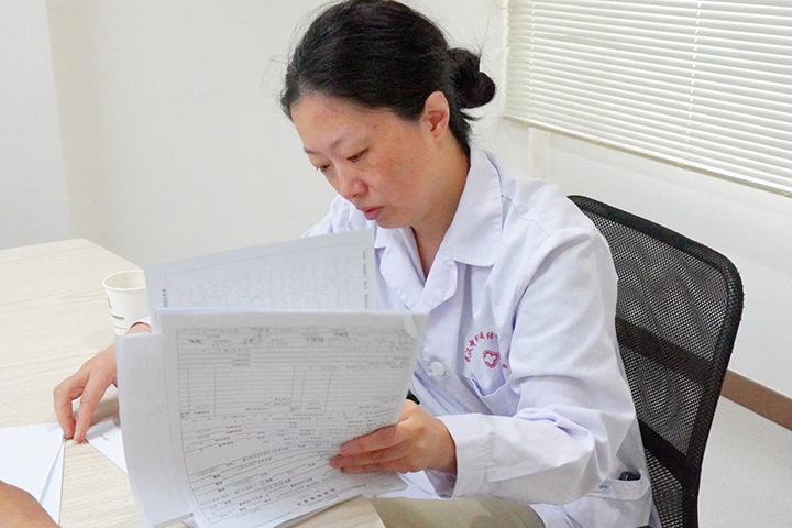 五一假期就医不打烊|抗癫路上的“破局者”来了!清华大学北京玉泉医院刘一鸥主任亲临武汉中际医院!