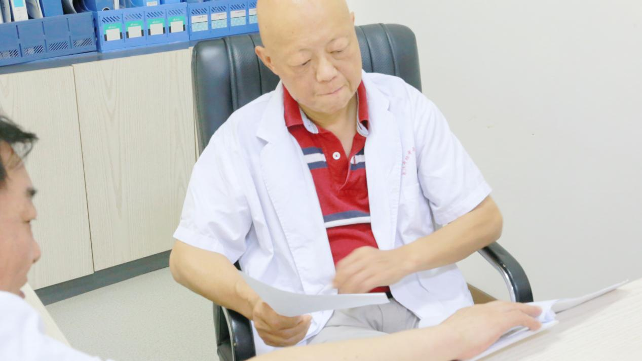 专家面对面，健康有保障 | 华中科大附属协和医院邓学军教授亲诊武汉中际医院!为患者点亮“无痫”未来